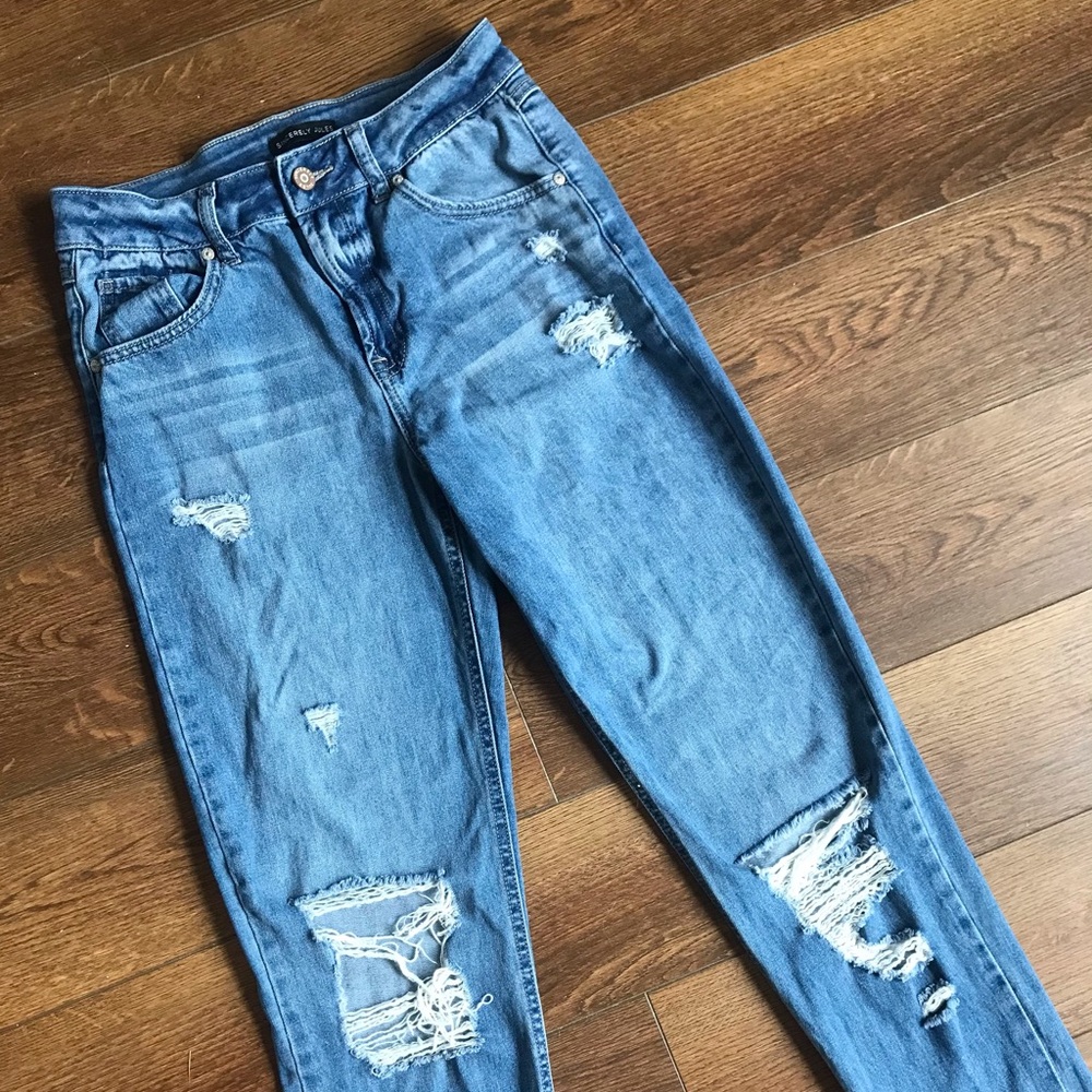 High Waisted Distressed Jeans